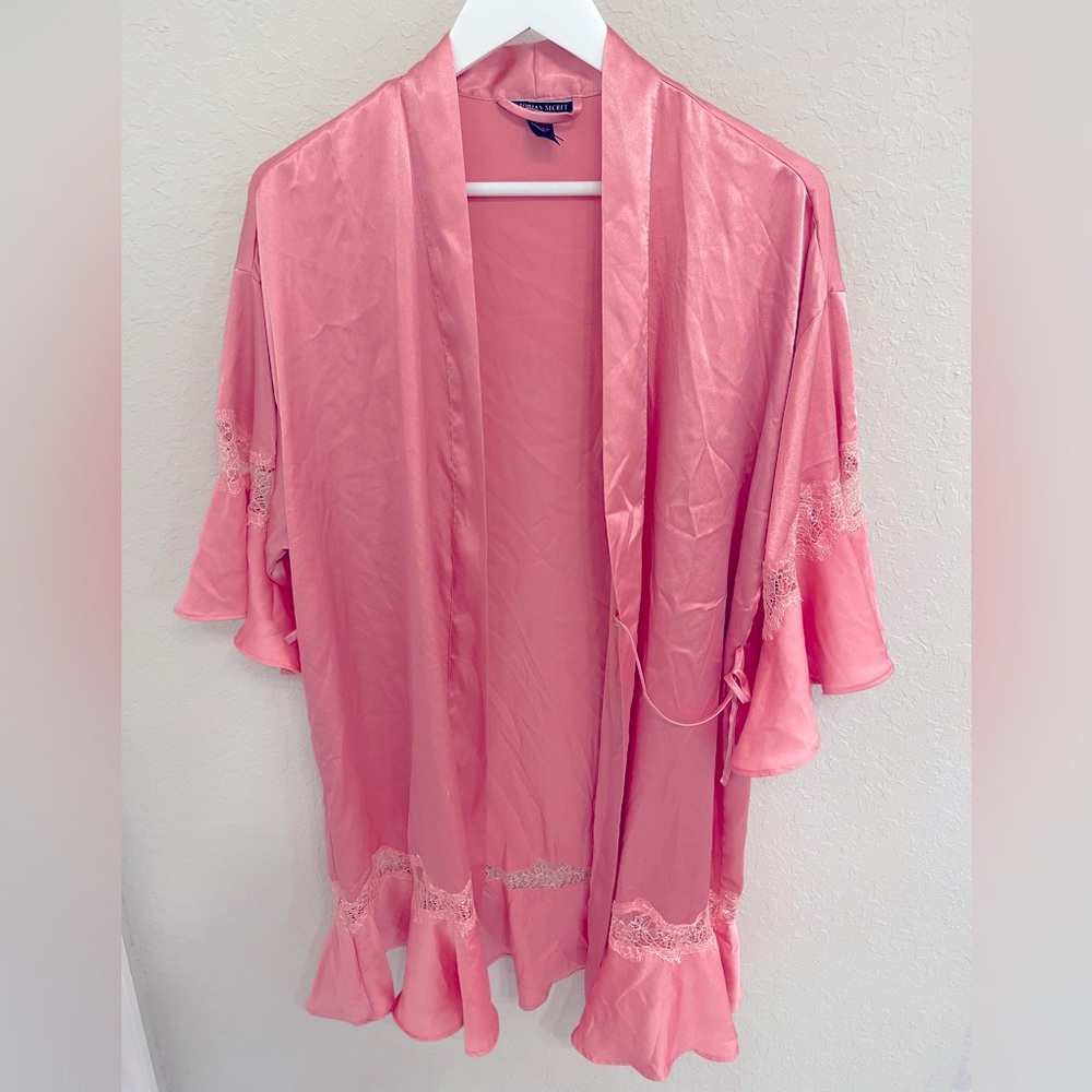 Pink robe Victoria secret